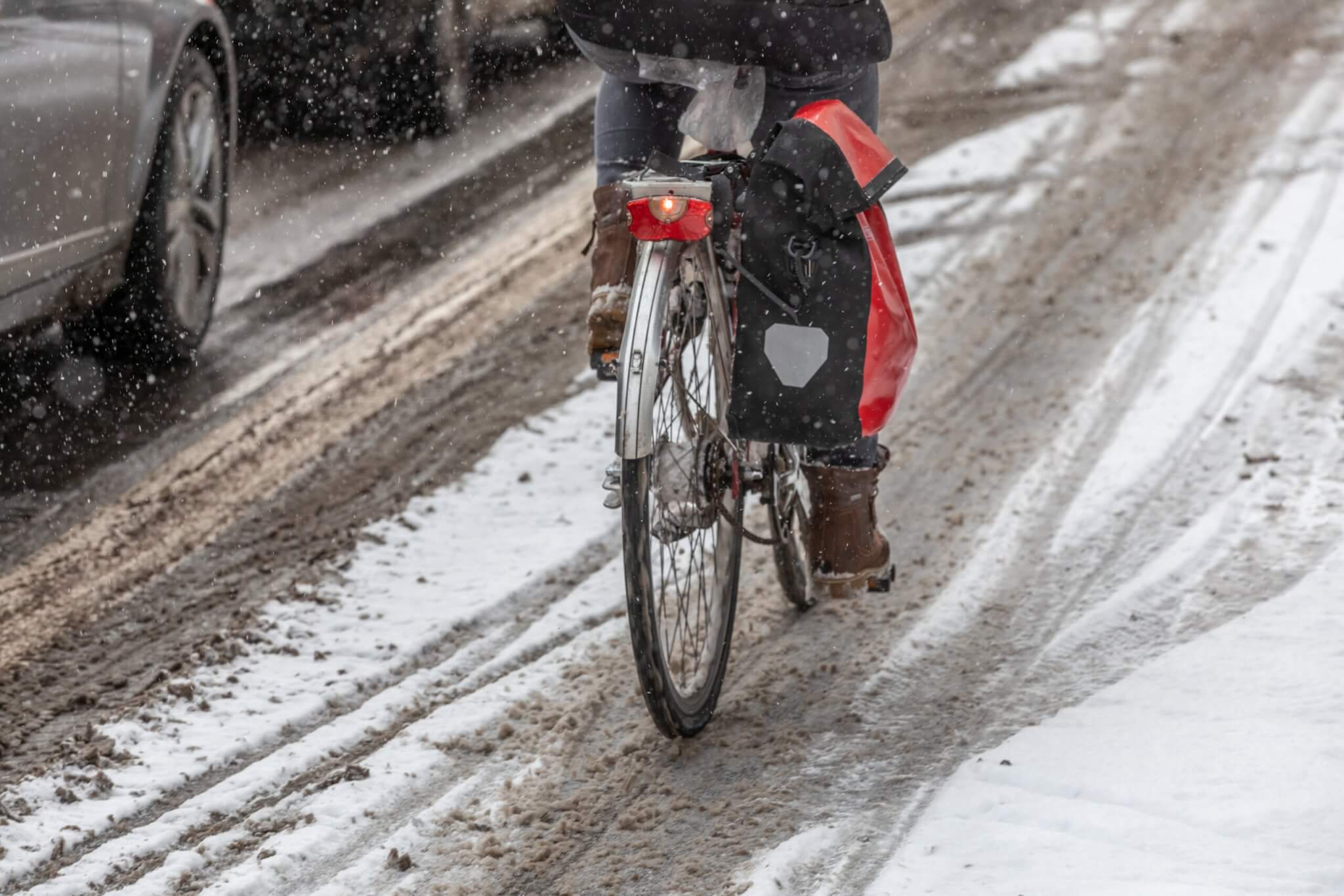 Winter cycling safety tips